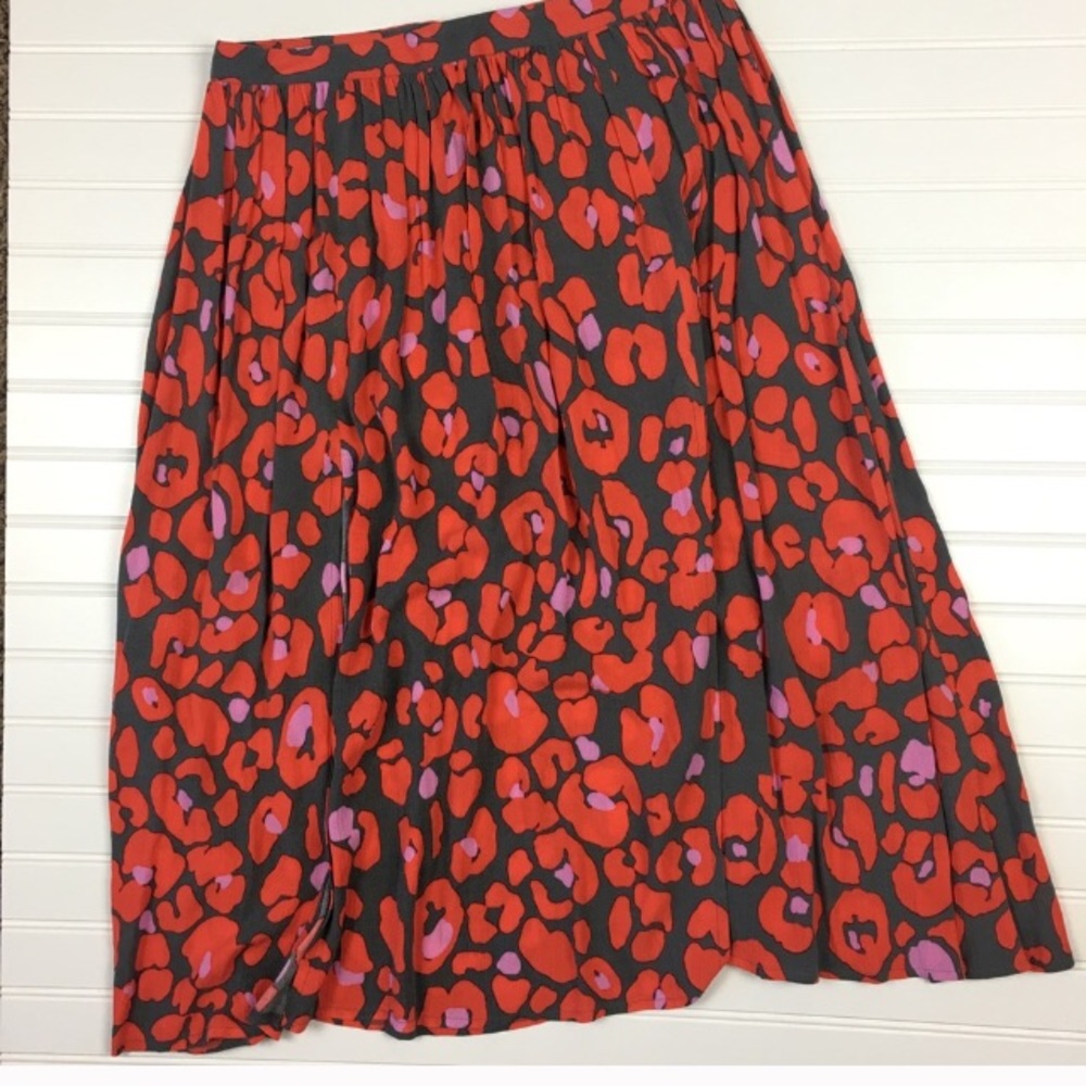 Looking for this skirt!